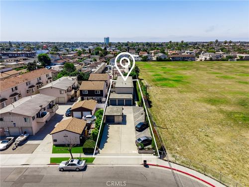 7802 Holt Dr, Huntington Beach, CA, 92647-3769 | Card Image