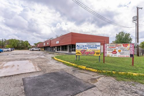6126 Montgomery Dr, Windcrest, TX, 78239-3235 | Card Image