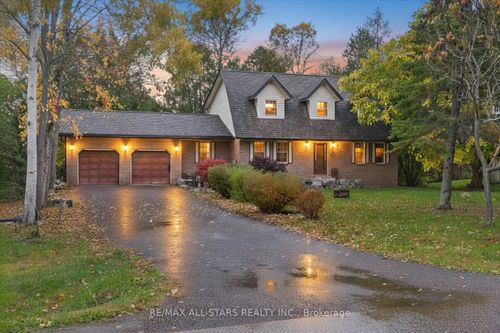 62 Evelyn Ave, Keswick, ON, L4P3C8 | Card Image