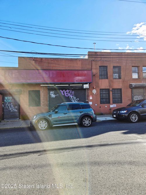 1-150 Lynhurst Ave, Staten Island, NY, 10305-1831 | Card Image