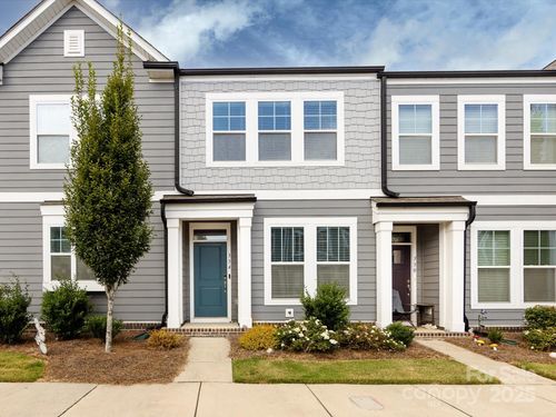 334 Ladybird Ln, Pineville, NC, 28134-9604 | Card Image