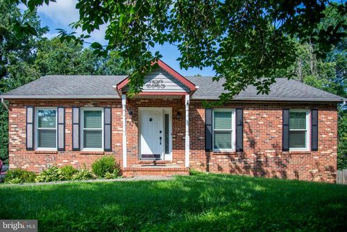 6801 Estate Ln, FREDERICKSBURG, VA, 22407-6244 | Card Image