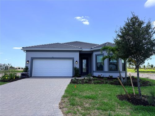 4821 Long Point Run, LAKEWOOD RANCH, FL, 34211-2942 | Card Image