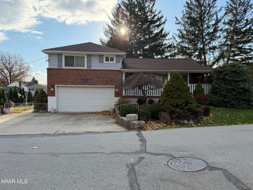 2 Orchard View Dr, Hollidaysburg, PA, 16648-2806 | Card Image