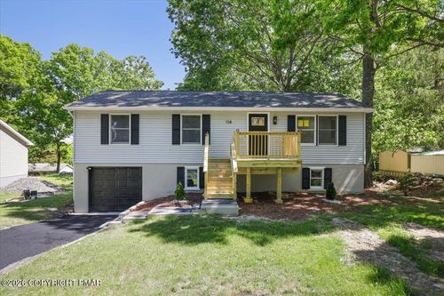 114 Carol Rd, East Stroudsburg, PA, 18302-8214 | Card Image