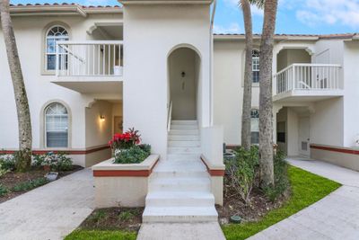 225 Cypress Point Drive, Condo with 2 bedrooms, 2 bathrooms and null parking in Palm Beach Gardens FL | Image 2