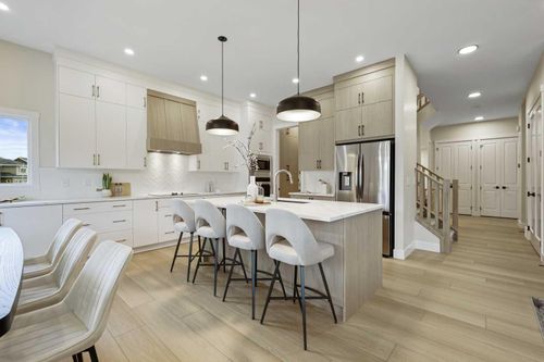 528 Baywater Manor Sw, Airdrie, AB, T4B5R5 | Card Image