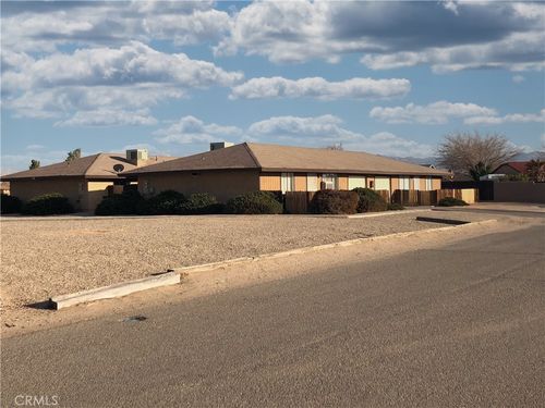 22519 Lucilla Rd, Apple Valley, CA, 92308-5461 | Card Image
