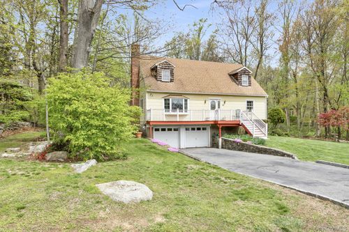 28 Partridge Ln, Putnam Valley, NY, 10579-2800 | Card Image