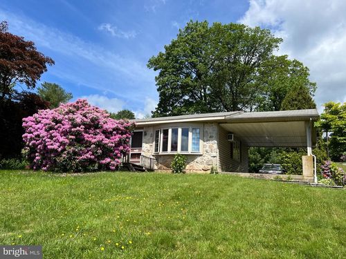 49 Mt Laurel St, PINE GROVE, PA, 17963-9027 | Card Image