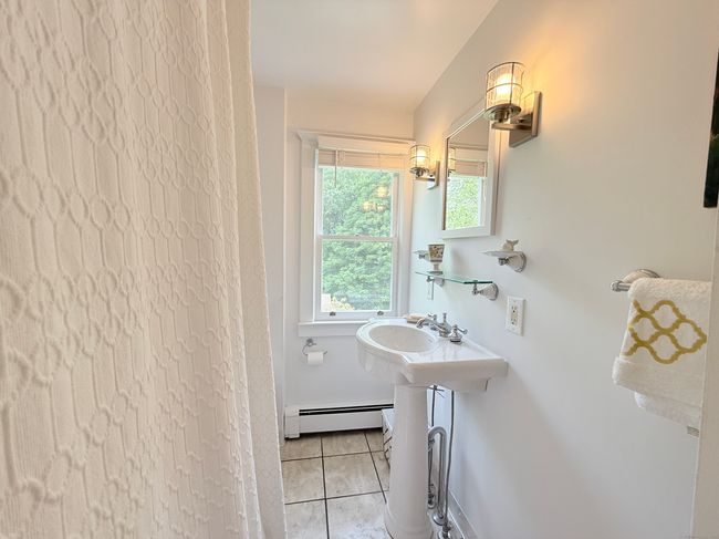 137 Main St, House other with 3 bedrooms, 2 bathrooms and 3 parking in Chester CT | Image 22