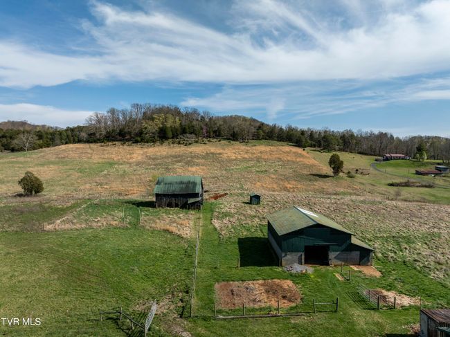 3570 Stanley Valley Rd, House other with 3 bedrooms, 2 bathrooms and null parking in Surgoinsville TN | Image 61