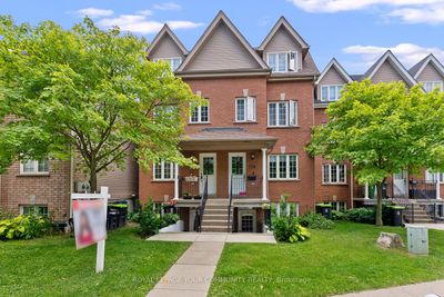 224 Wiltshire Ave, Condo with 3 bedrooms, 2 bathrooms and 1 parking in Toronto ON | Image 1