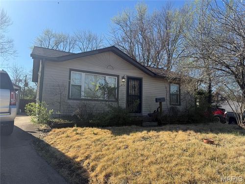 3234 Lynros Ct, Saint Ann, MO, 63074-3521 | Card Image