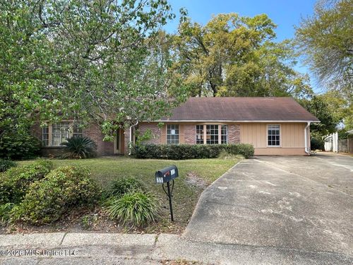 201 Ravens Ct, Ocean Springs, MS, 39564-3219 | Card Image