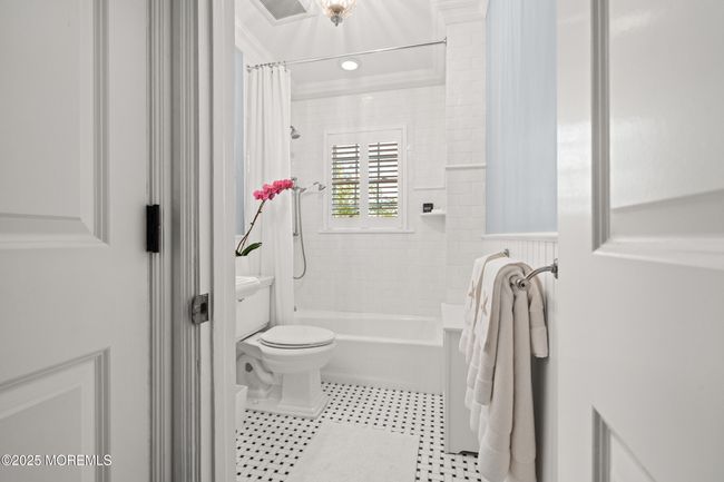 104 Lake Dr, House other with 4 bedrooms, 3 bathrooms and null parking in Allenhurst NJ | Image 40