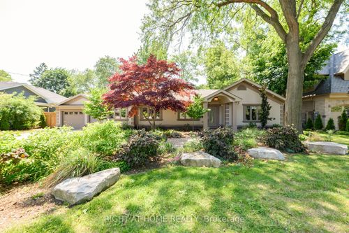 176 Maplewood Rd, Mississauga, ON, L5G2M6 | Card Image
