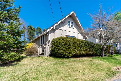 25 Westside Rd, South Kingstown, RI, 02879-5835 | Card Image