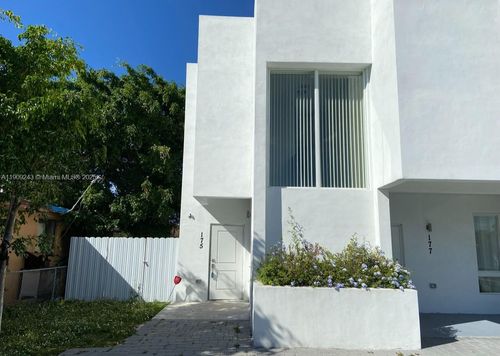 175-175 E 16th St, Hialeah, FL, 33010-3127 | Card Image