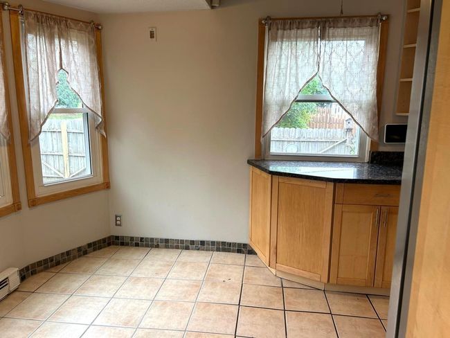 Eat in Kitchen | Image 7