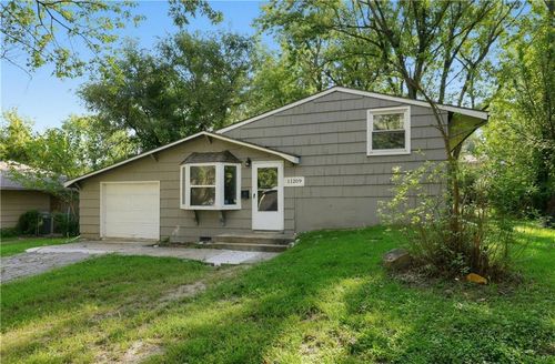 11209 Marsh Ave, Kansas City, MO, 64134-3533 | Card Image