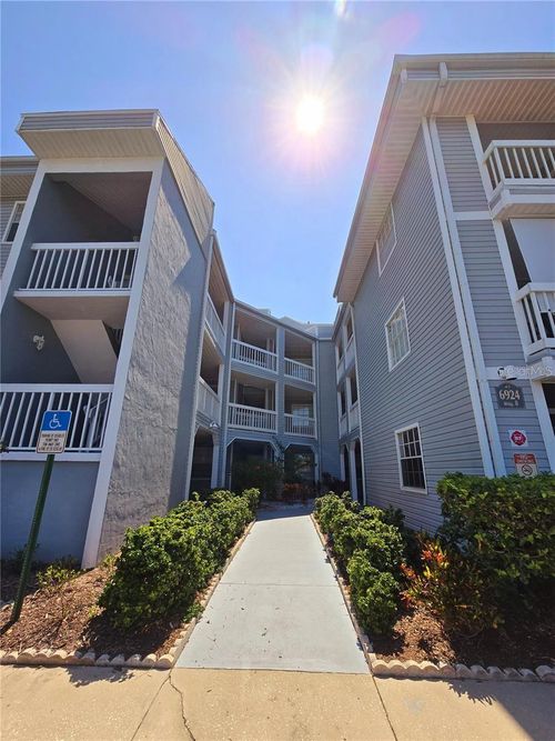apt-8104-6924 Stones Throw Cir N, ST PETERSBURG, FL, 33710-4749 | Card Image