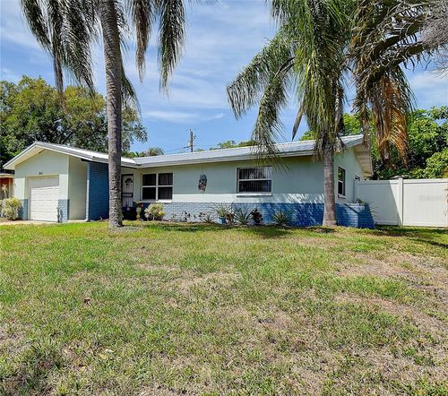 641 Cork St, LARGO, FL, 33770-2537 | Card Image