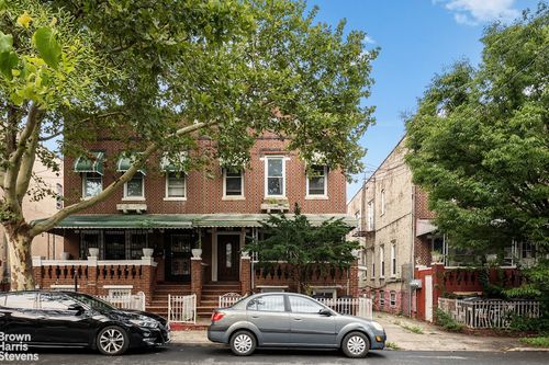 749 Wyona St, Brooklyn, NY, 11207-7120 | Card Image