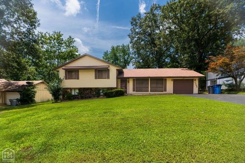 1705 Smoot Dr, Jonesboro, AR, 72401-4630 | Card Image