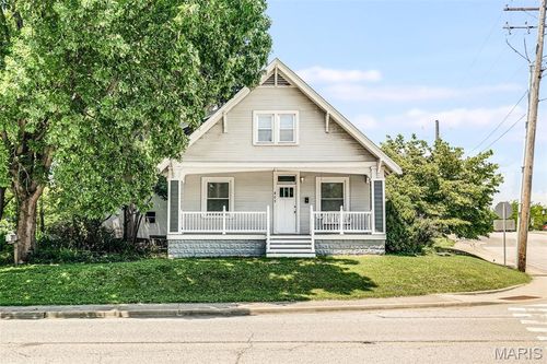 401 Plum St, Edwardsville, IL, 62025-2055 | Card Image