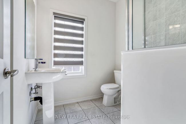 207 Danzatore Path, Condo with 5 bedrooms, 3 bathrooms and 1 parking in Oshawa ON | Image 15