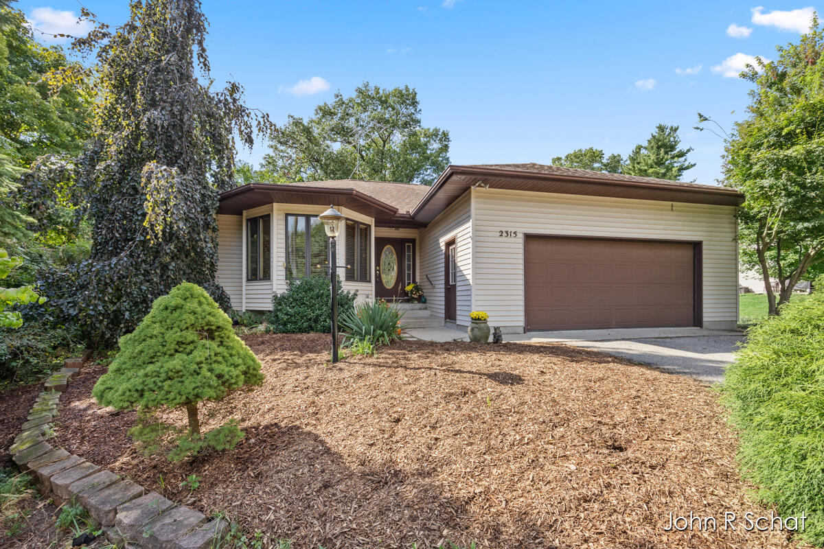 Montclair Ave, Grand Rapids, MI 49544