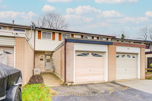 40 Onslow Crt, Oakville, ON, L6H1J2 | Card Image