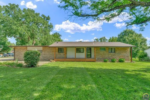 721 Nw 62nd St, Topeka, KS, 66617 | Card Image