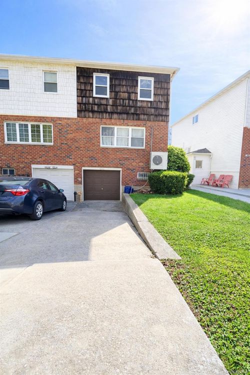 50 Paerdegat 1st St, Brooklyn, NY, 11236-3839 | Card Image