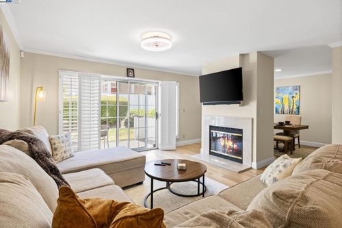 5574 Baldwin Way, Pleasanton, CA, 94588-3679 | Card Image