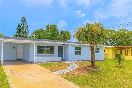 735 Scotty Dr, Titusville, FL, 32780-6992 | Card Image