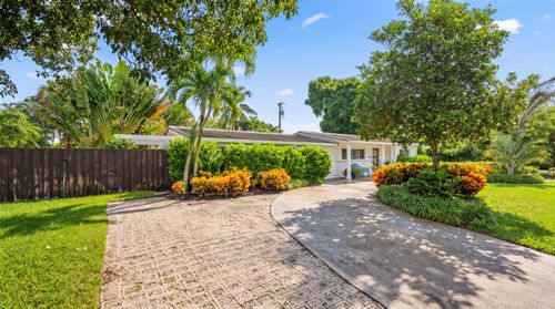 251 Gregory Pl, West Palm Beach, FL, 33405-5040 | Card Image