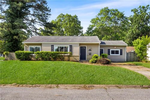3401 Woodsman Ln, Virginia Beach, VA, 23452-5228 | Card Image