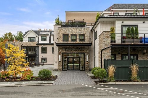 208-148 Weston Rd, Wellesley, MA, 02482-5755 | Card Image