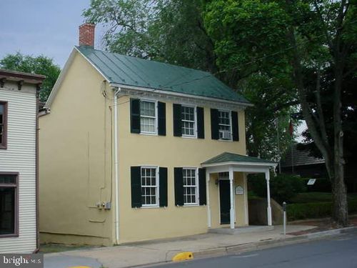 124 S Braddock St, Winchester, VA, 22601-4124 | Card Image