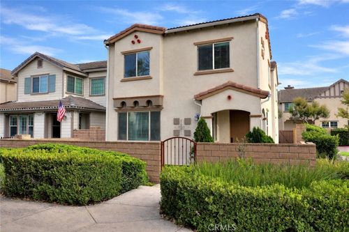 858 Calaveras Way, Corona, CA, 92878-4284 | Card Image