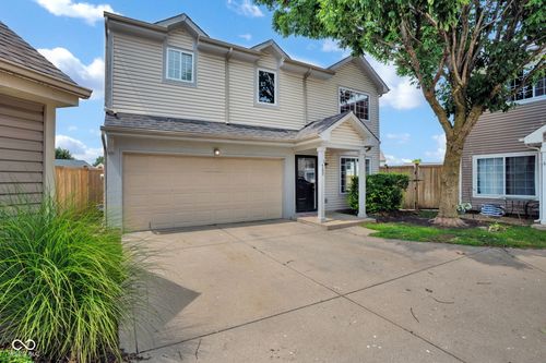 780 Mountain Pine Dr, Greenwood, IN, 46143-7673 | Card Image