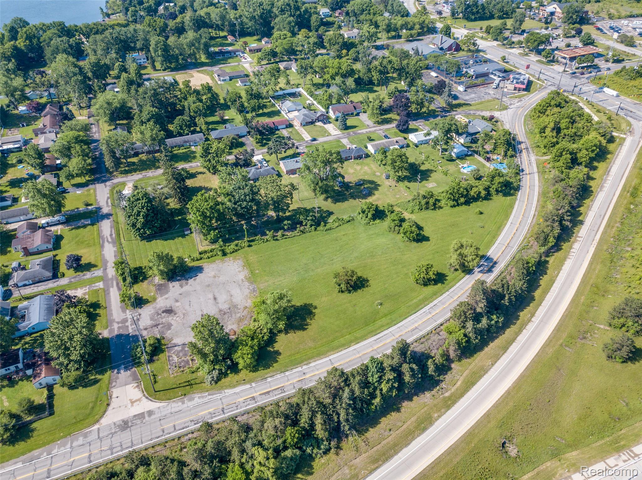 45109 Interstate 94 Service Dr, Van Buren Township, MI 48111