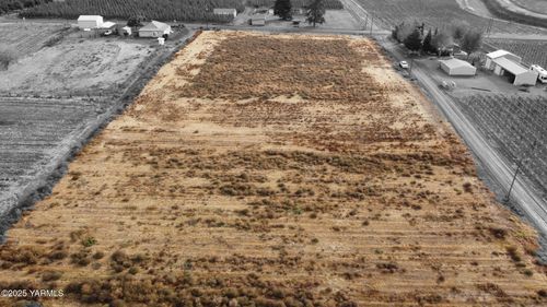 NKA White Rd-W Rd, Zillah, WA, 98953 | Card Image