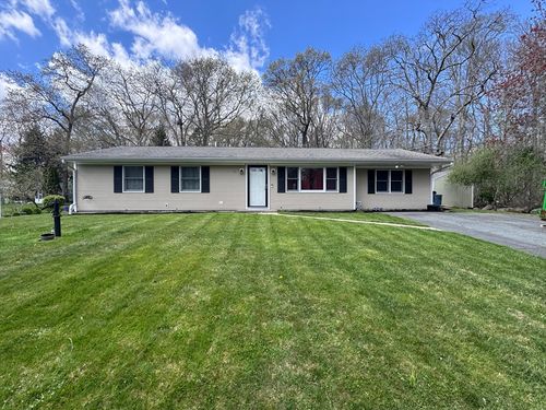 16 Mohawk Dr, Dartmouth, MA, 02748-1215 | Card Image