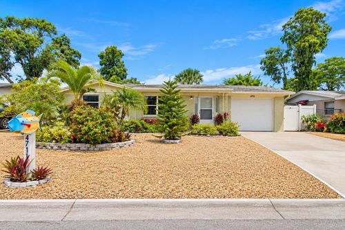 4711 Phoenix Ave, HOLIDAY, FL, 34690-5704 | Card Image