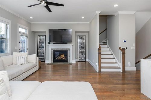 260-2138 Shale Ln Nw, Atlanta, GA, 30318-1072 | Card Image