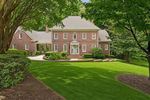 553 Bryn Mawr Ln Nw, Atlanta, GA, 30327-3517 | Card Image