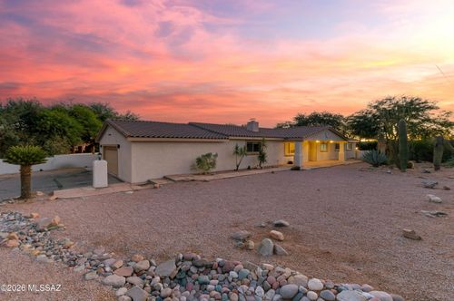 1791 W Butterfly Bush Pl, Oro Valley, AZ, 85737-8899 | Card Image